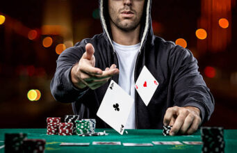 How Online Poker is Changing the Game